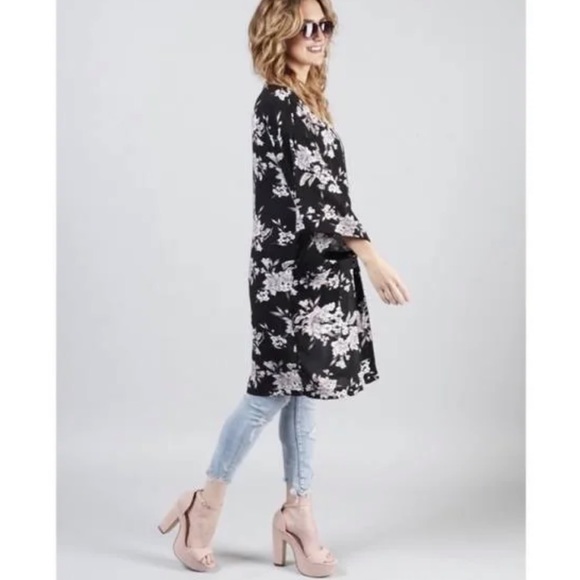 Colorful Kimono - Picture 3 of 3